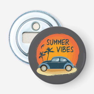Sommarvibe med retro-bil på stranden flasköppnare