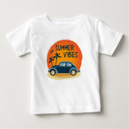 Sommarvibe med retro-bil på stranden t shirt