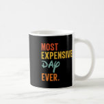 Sommas dyraste dag, någonsin funnen familj, Vacati Kaffemugg<br><div class="desc">Sommas dyraste dag någonsin,  en rolig familjeresa</div>