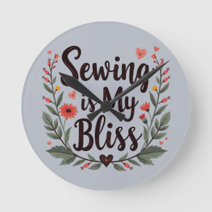 Sömnad Är Min Lycka Blommig Typografi Rund Klocka
