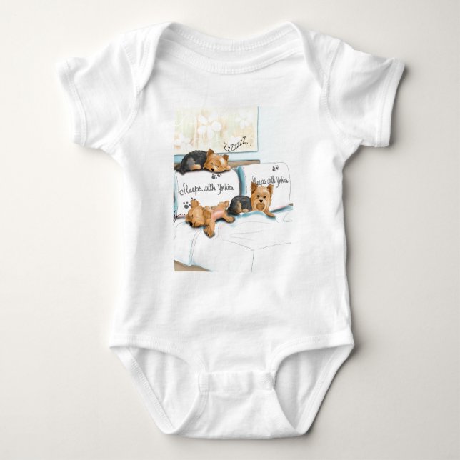 Sömnar med Yorkies av Catia Cho T-shirt (Framsida)