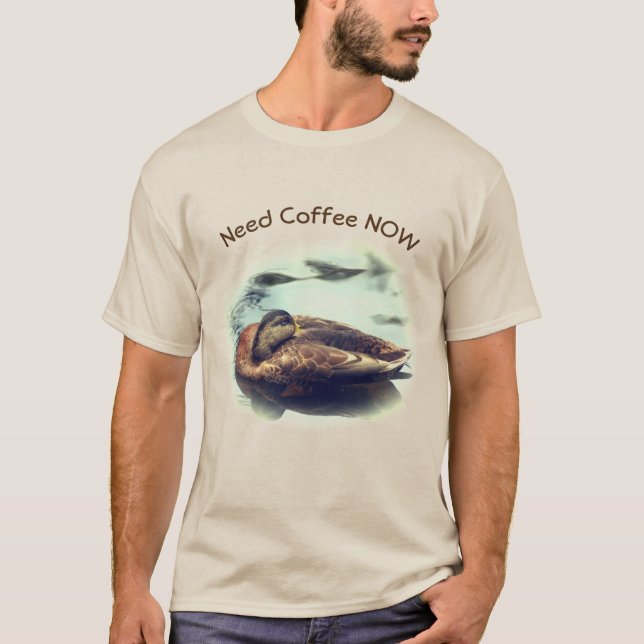 Sömnig Anka Coffee Funny T Shirt (Framsida)