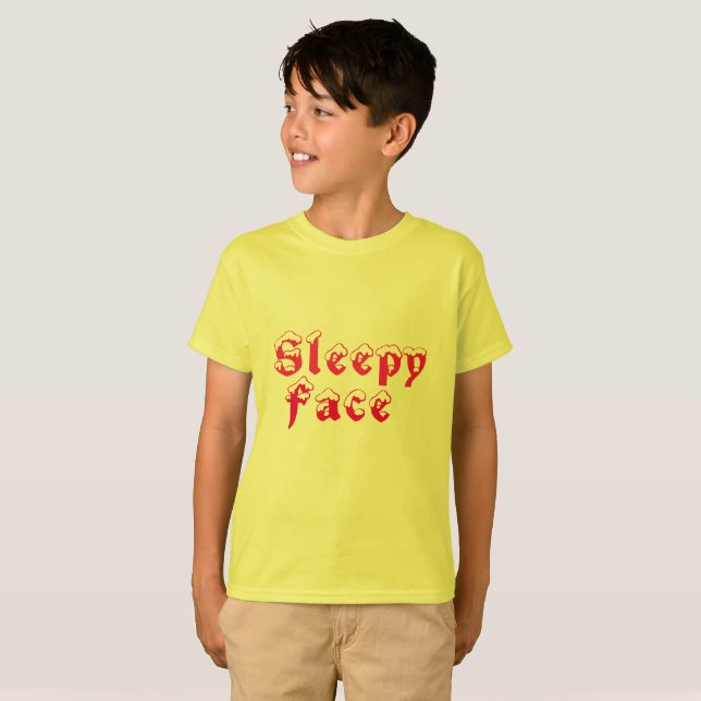 Sömnig Ansikte: Boys T-Shirt (Hel framsida)