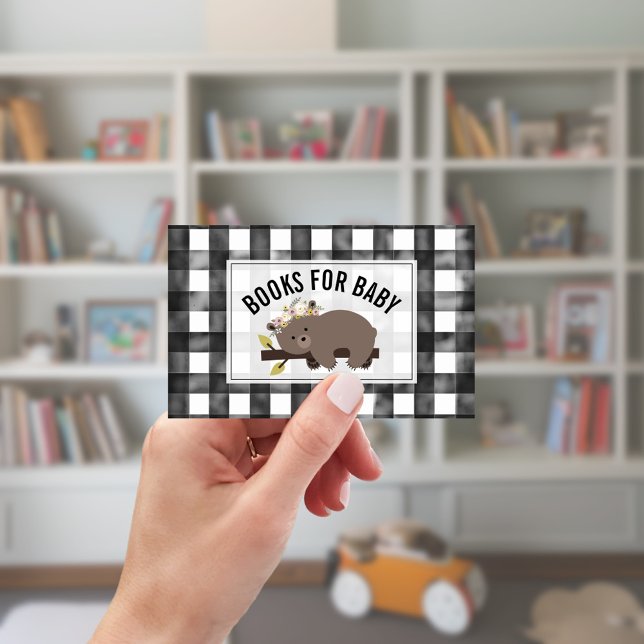 Sömnig Bear Unge Gingham Baby Shower Bok Request Tilläggskort (Skapare uppladdad)