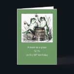 Son 50:e födelsedag Frogs rostning med öl Kort<br><div class="desc">En 50-årsdag är ett stort milstolpe! Skål för din son med det här roliga kortet som visar vintage grodor. Gröntens bakgrundskoordinater med grodan färg.</div>
