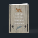 Son Birthday, Fiske efter komplimanger Kort<br><div class="desc">Födelsedagskort för alla som kärlek ska fiska. Framsidan har stavar och rullsilhuetter tillsammans med en hoppande fisk på en bakgrund av träkornen med en nödlidande effekt. Käppelfisken på framsidan och inne kommer säkert att ge ett leende.</div>