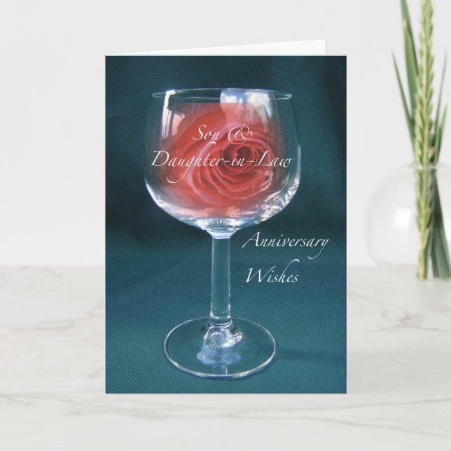 Son och svärdotter-årsjubileum Wineglass Kort (Framsida)
