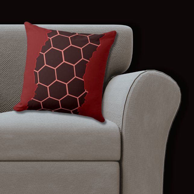 Sönderriven modern röd, svart bikakemönster kudde (Red Pillow Hexagon Pattern)