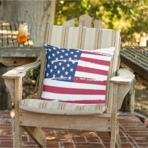 Söndertrasad amerikansk flagga utomhuskudde