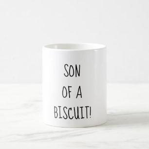 sonen av en ljusbrun granny svär kaffemugg