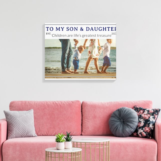 Sons & Daughters Day – Anpassad familjeduk Canvastryck (Insitu (Vardagsrum))