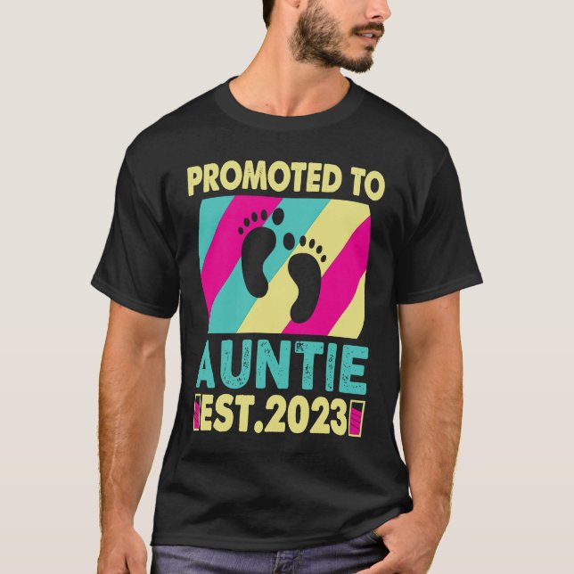 Soon To Be Aunt 2023 Awesome Promoted To Auntie 20 T Shirt (Framsida)