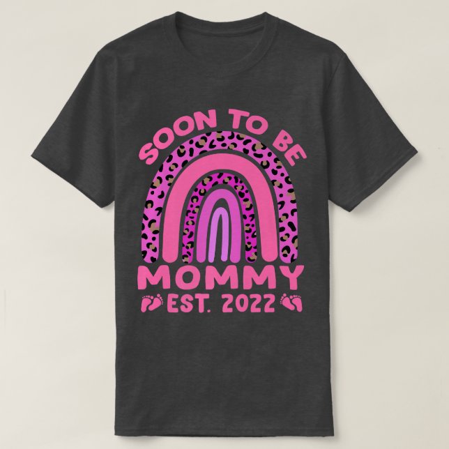 Soon To Be Mommy Est 2022 Pregnancy Pink Leopard R T Shirt (Design framsida)