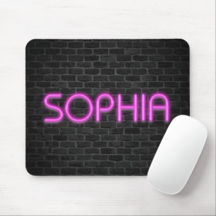 SOPHIA vid Rosa Neon Ljus Musmatta