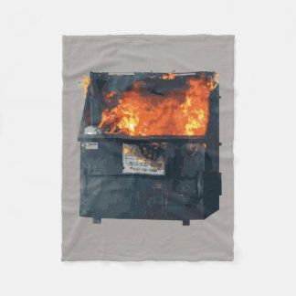 Soptunna i brand - rolig het mess fleecefilt