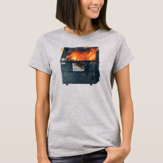 Soptunna i brand - rolig röra t shirt