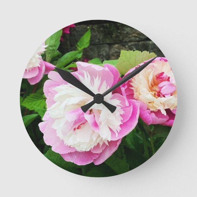 Sorbet Dubbla Peony i Garden Round Wall Clock Rund Klocka (Framsida)