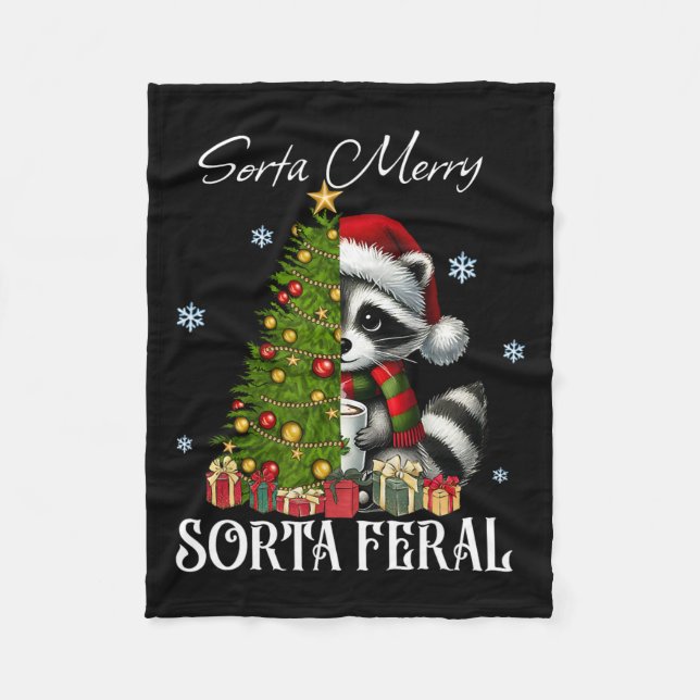 Sorta Merry Sorta Feral Raccoon Hett Cocoa Kopp Ch Fleecefilt (Framsidan)