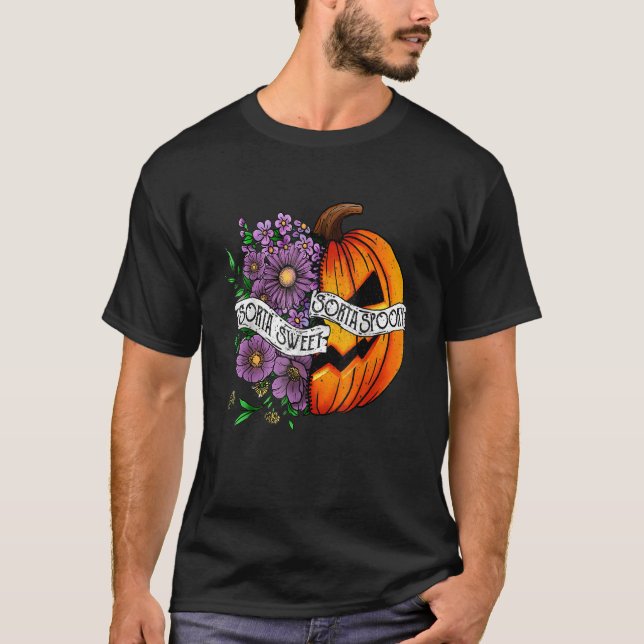 Sorta Sweet Sorta Spooky Halloween Pumpkin Flower T Shirt (Framsida)