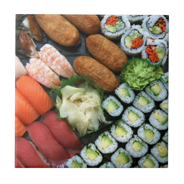 Sortiment av japanska sushi-favoriter kakelplatta (Framsidan)