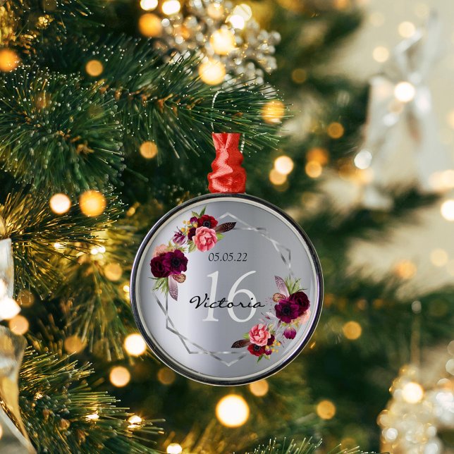 Söt 16 silver blommigt geometrisk burgundy namn julgransprydnad metall (Skapare uppladdad)