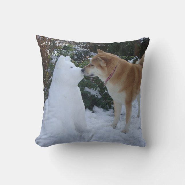 söt akita hund kyssande snöhund kudde (Framsida)