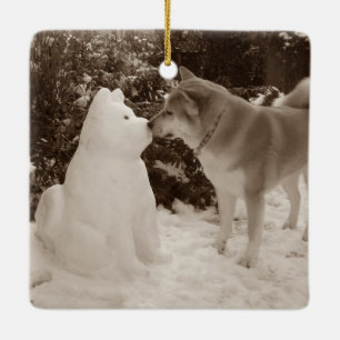 söt akita kysser snögubbe akita säsong julgransprydnad keramik