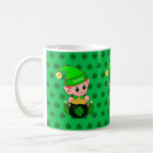 Söt alv, guldmynt & lyckliga klöver på grönt kaffemugg