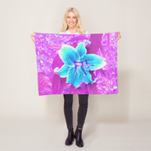 Söt Aqua Blue Stargazer Lily på Lila