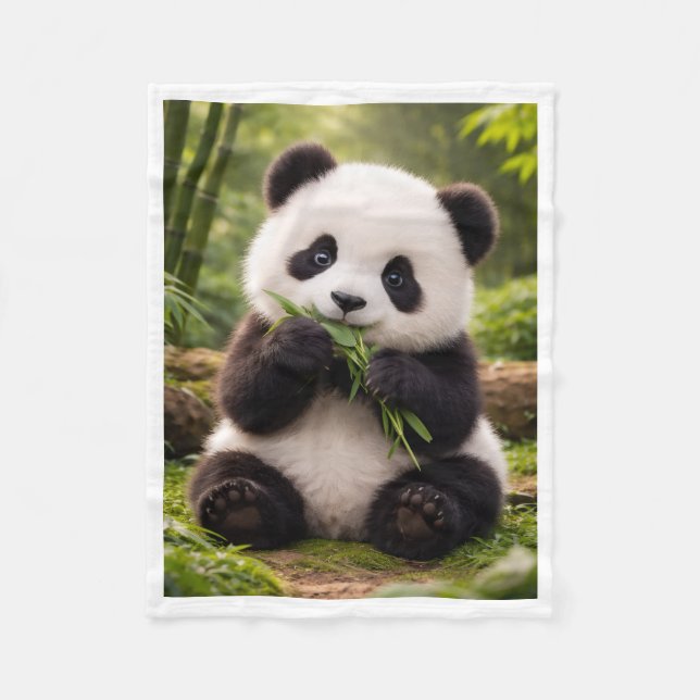 Söt baby panda som äter bambufilt fleecefilt (Framsidan)