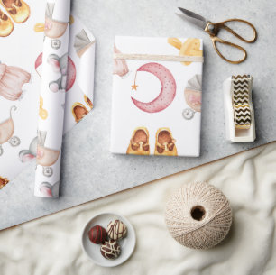 Söt babypige Pastellrosa Boho Barnvagn Napp Presentpapper