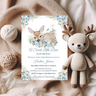 Söt blå och beige blommande hjort baby shower inbjudningar