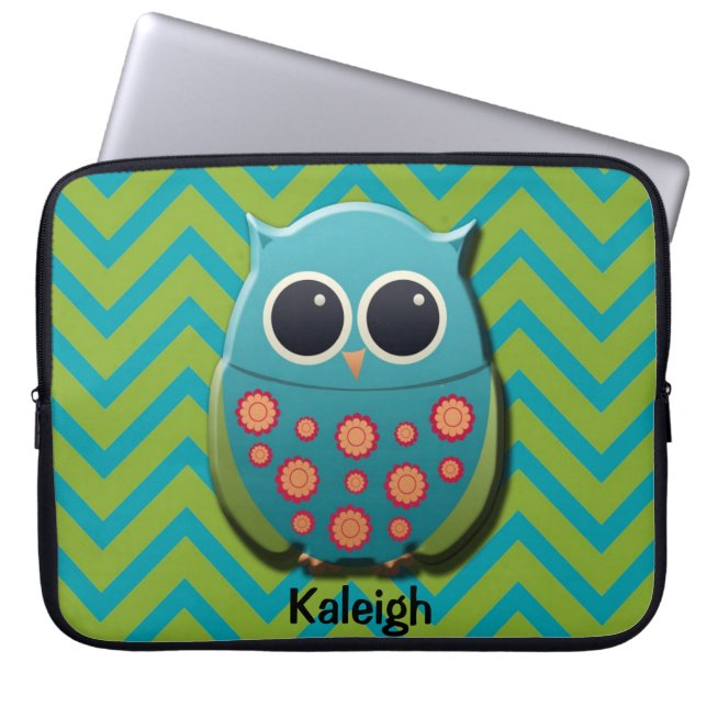 Söt blå och grön uggla på Chevron-datorfodral Laptop Sleeve (Framsidan)
