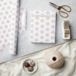 Söt Blommigt judiska stjärnor Presentpapper<br><div class="desc">Söt blommigt judiska stjärnor dekorerar detta pappra omslag med pastellglädje. Lägg till en fluga från färg och du har har en Chanukah,  bröllop eller B'nai Mitzvah-gåva som kallar "öppna mig!" Mazal Tov!</div>