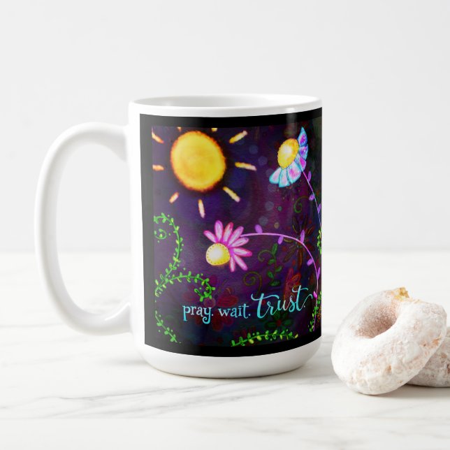 Söt Blommigt Pray Wait Trust Quote Inspirief Kaffemugg (Med munk)