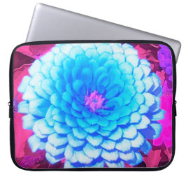 Söt Blue Zinnia i Lila Summer Garden Laptop Fodral
