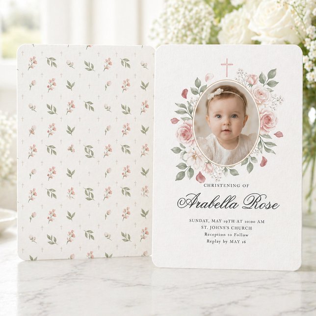 Söt Blush Ros Blommig Foto Manus Inbjudningar (Elegant Pink Floral Christening Invitation with Photo)