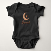 Söt boho hjärta och måne monogram namn babyflicka