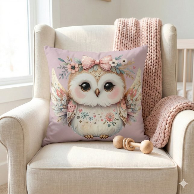 Söt Boho-illustration av uggla Kudde (Kawaii Boho Owl Illustration Lav Throw Pillow Mockup A)