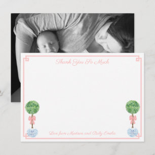 Söt Boxwood Little Girl Baby Shower Birth Photo Tack Kort