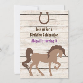 Söt Brown Horse and Barn Wood Girl's Birthday Inbjudningar