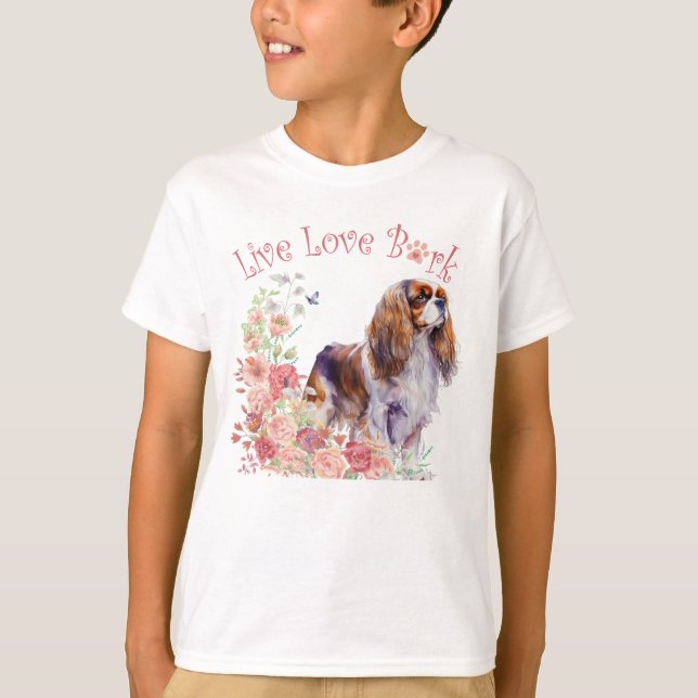 Söt Cavalier King Charles Spaniel Hund Blommig T Shirt (Framsida)