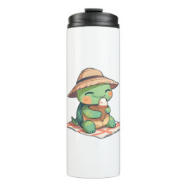Söt Chibi Sköldpadda i Halmhatt som Äter Glass