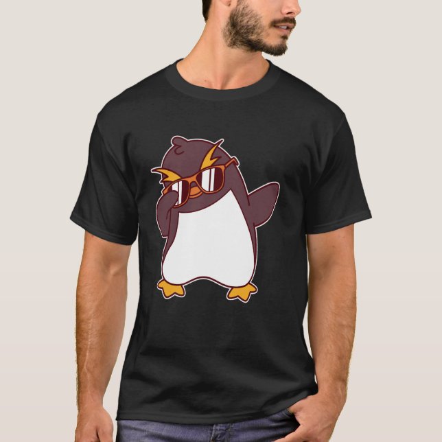 Söt Dabbig Macaronipingvin T Shirt (Framsida)