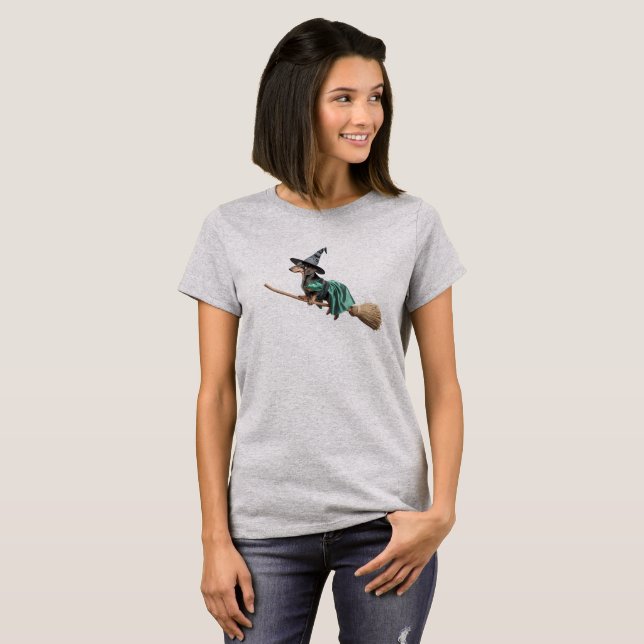 Söt Dachshund-Häxa T Shirt (Hel framsida)