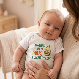 Söt Driven av mjölk Bränsle av kärlek Avokado Vit T Shirt
