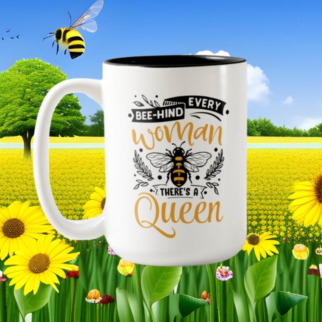 Söt drottningbee ord art lägg till monogram Två-Tonad mugg (Skapare uppladdad)