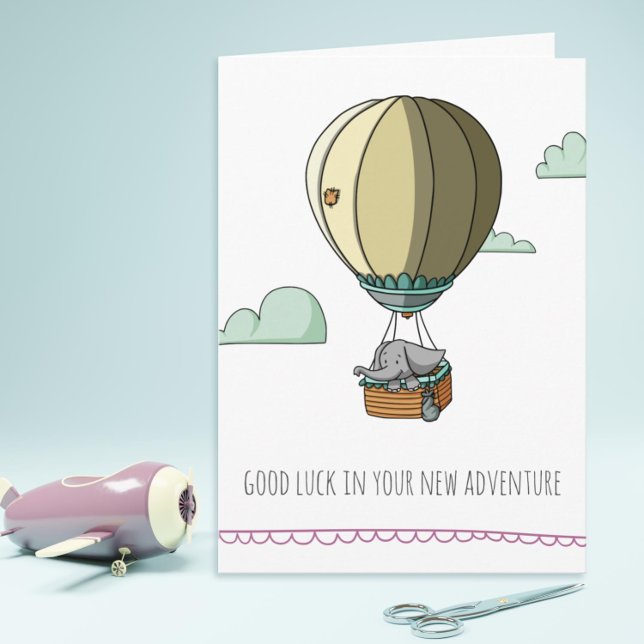 Söt elefant i het ballong Lycka till Farväl Kort (Cute farewell card with an elephant in a hot air balloon by Kinda Cute by Patricia Alvarez)
