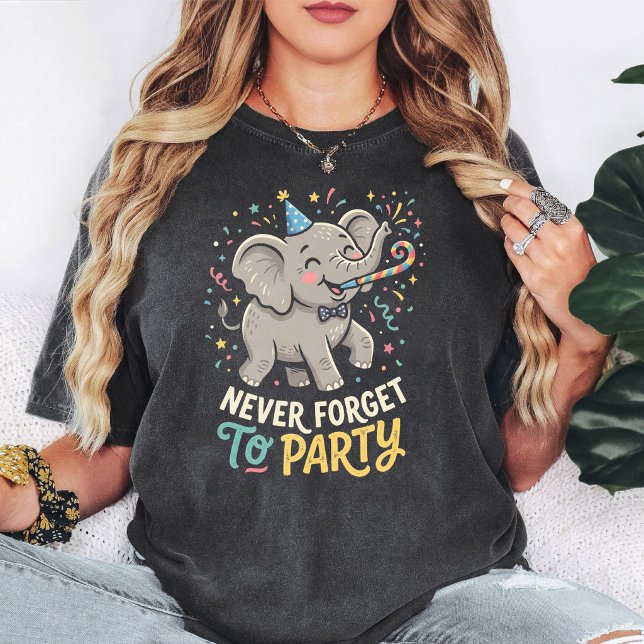 Söt Elefantfestfirande T Shirt (Skapare uppladdad)