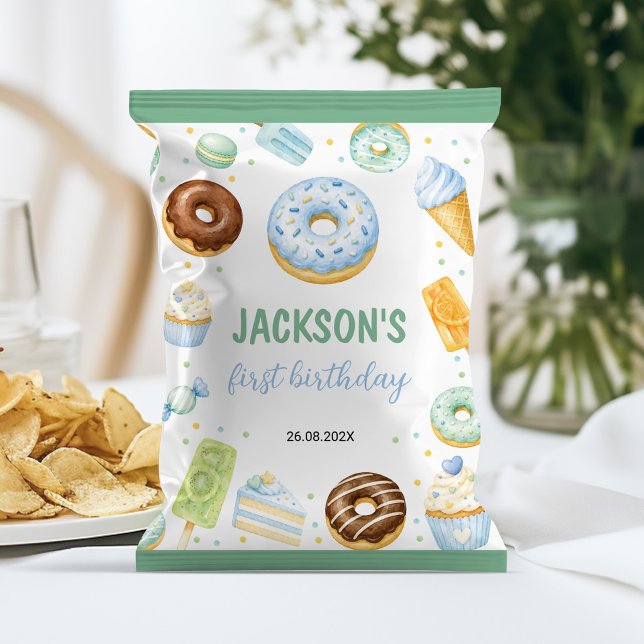 Söt En Pastell Munk Födelsedags Chipspåse Omslag Reklamblad (Skapare uppladdad)